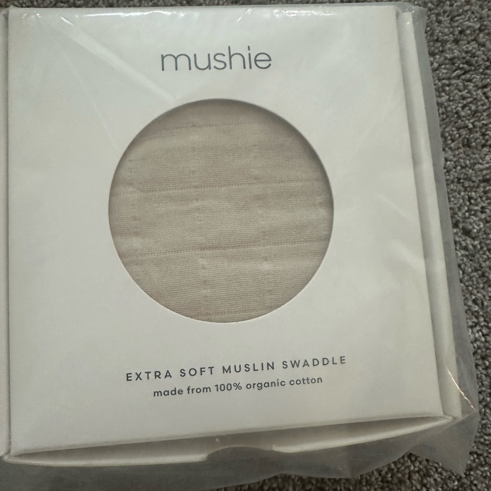 Mushie Extra Soft Muslin Swaddle - Neutral Beige